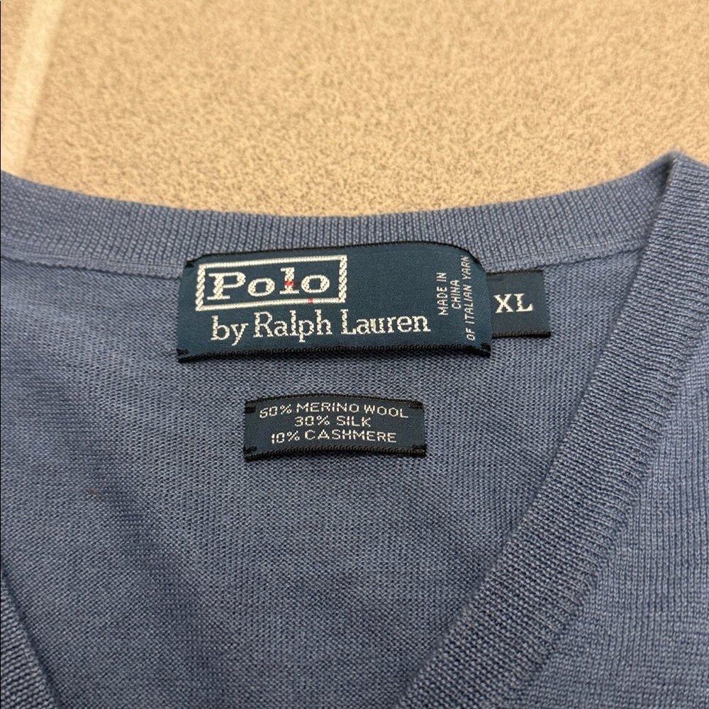 Polo Ralph Lauren Lightweight Merino Wool/Silk/Cashmere V-Neck Sweater - Picture 3 of 10